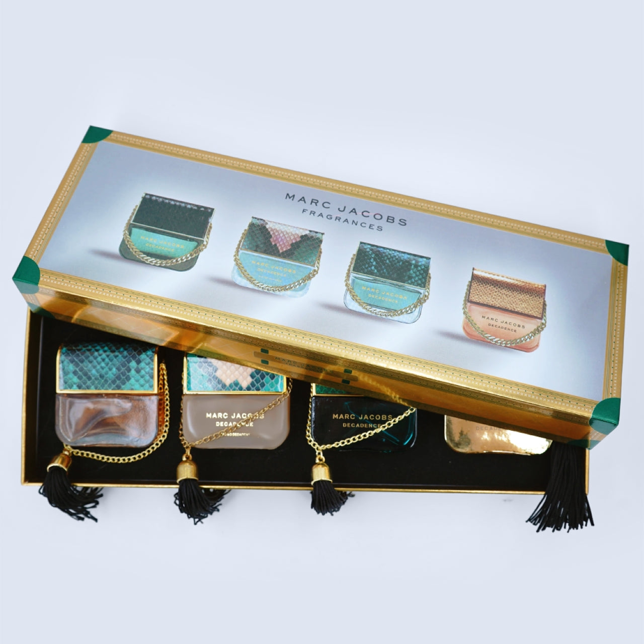 MARC JACOBS 4-PIECES SET