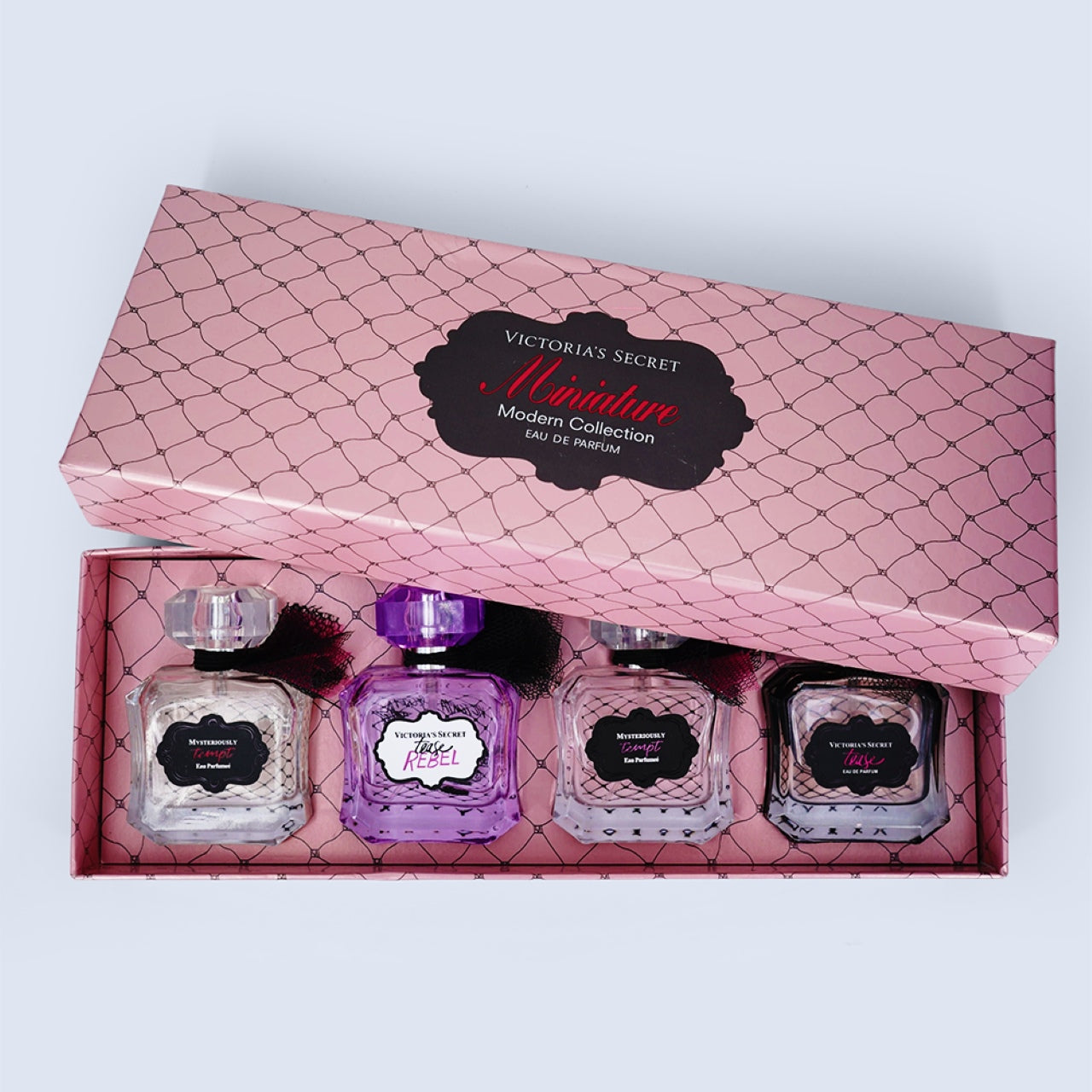 VICTORIA SECRET 4-PIECES SET